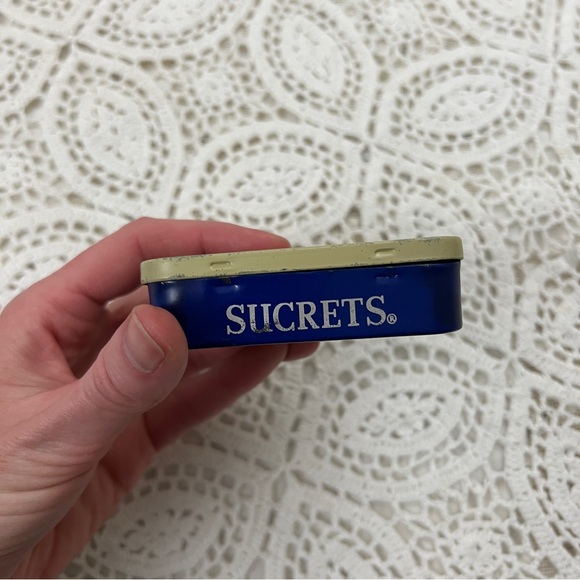 ⚠️ vintage Sucrets tin - Picture 4 of 11